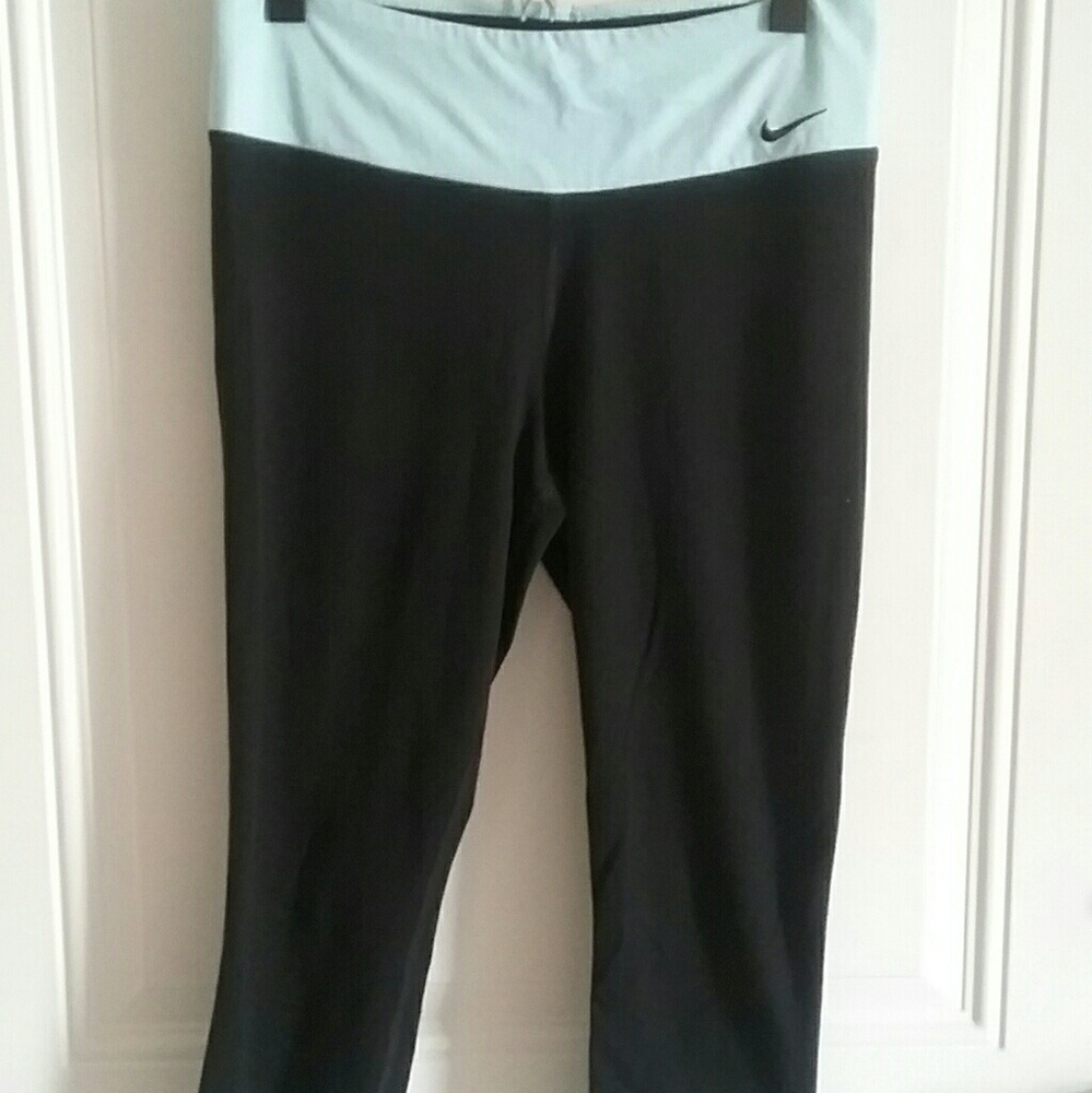 Nike dri fit legging capri